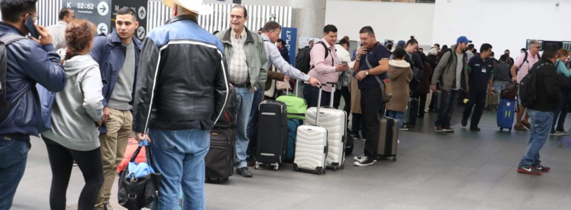 Detectan una tabla de surf rellena de metanfetamina en el
Aeropuerto de CDMX, iba hacia Filipinas