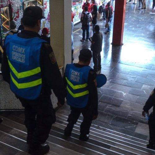 Asesinan a un hombre en acceso del Metro División del Norte,
en la CDMX