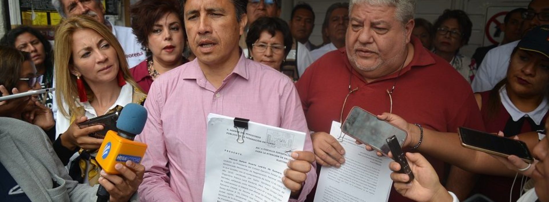 Morena denuncia a Yunes por presunto uso de programas
sociales con fines electorales en Veracruz