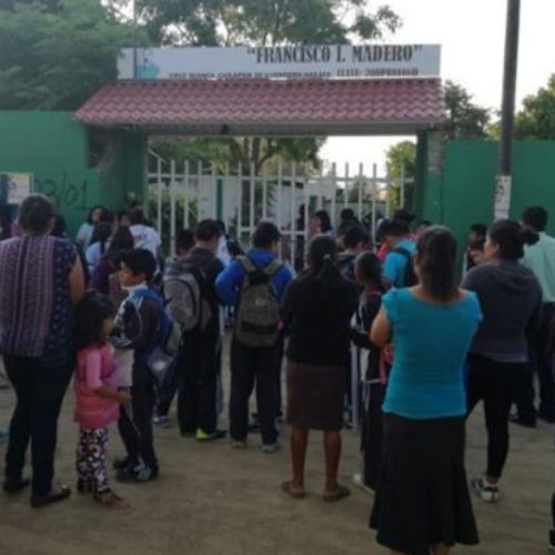 Escuelas de educación básica tienen clases con normalidad en
Oaxaca
