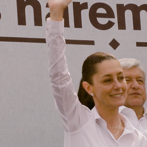 El Tribunal Electoral ordena retirar spot de Sheinbaum donde
aparece López Obrador