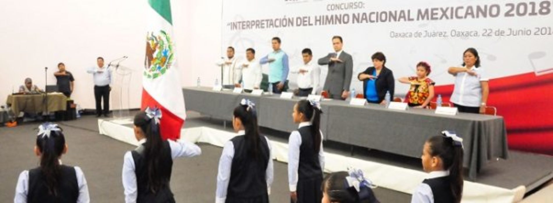 Reconoce IEEPO a las mejores interpretaciones del Himno
Nacional Mexicano
