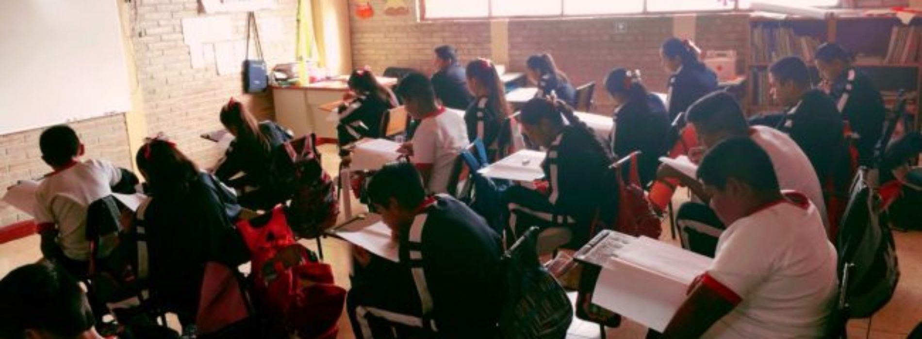Aplican en Oaxaca evaluación “Planea Educación Básica
2018”