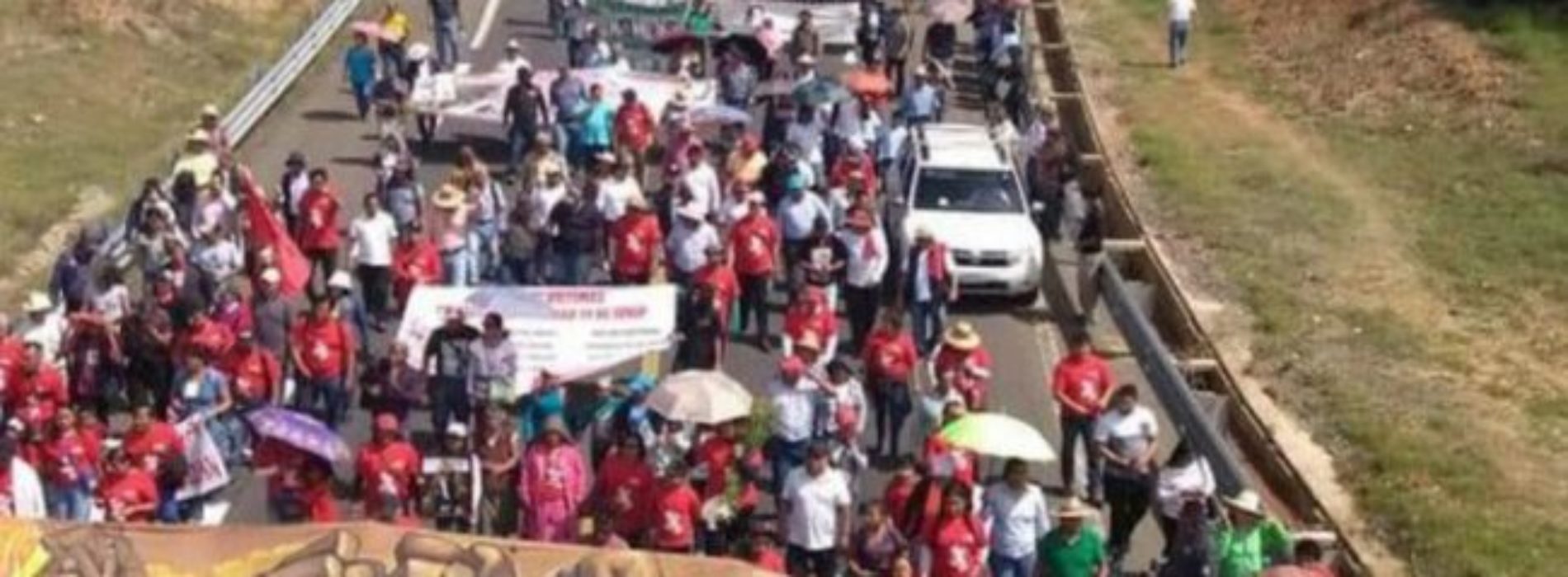 La CNTE marcha en Oaxaca por segundo aniversario de la
matanza en Nochixtlán