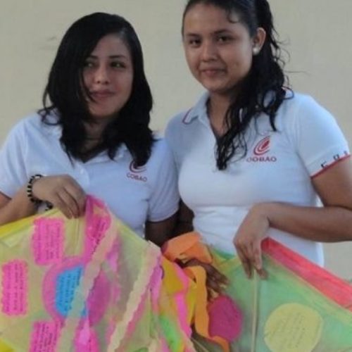 Orgullo Cobao: Ex alumna de excelencia, culmina estudios de
Medicina en UAO