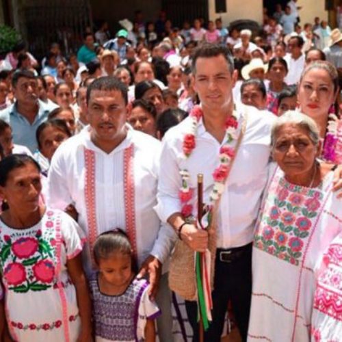 Constata Gobierno de Oaxaca proyectos de infraestructura
social en San Pedro Amuzgos