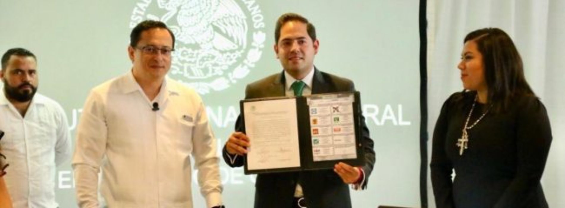 Confirman a Raúl Bolaños Cacho Cué como Senador de la
República