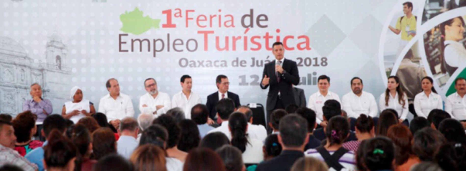 Inauguran Alejandro Murat y Roberto Campa Primera Feria de
Empleo Turístico en Oaxaca