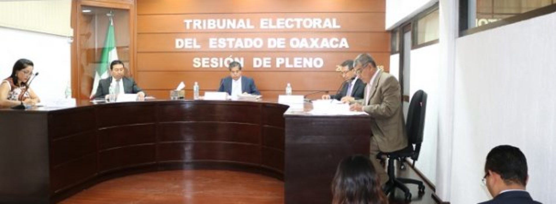 Confirma TEEO nombramiento de Hugo Aguilar Ortiz como
encargado de despacho de la Dirección Ejecutiva de Sistemas
Normativos Internos del IEEPCO