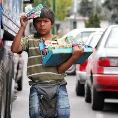 Niños oaxaqueños crecen entre la pobreza y el trabajo
infantil