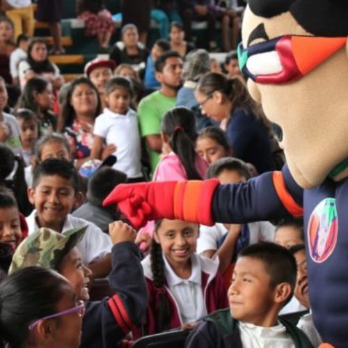 DIF Estatal Oaxaca lleva a Santa María Chilchotla el
Programa «Desayuno Escolares Fríos»
