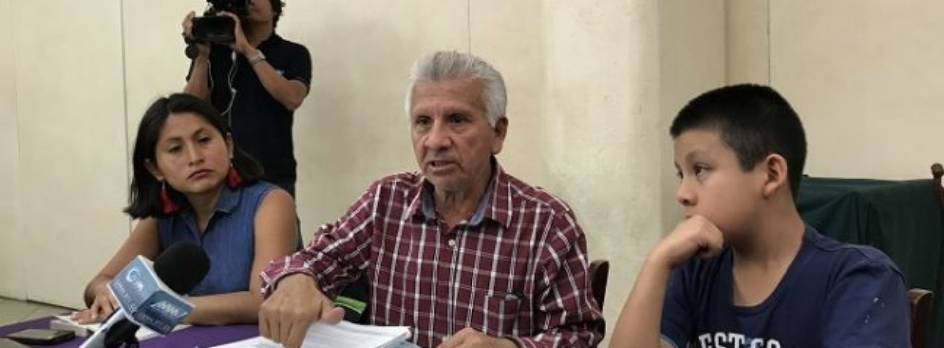 Exigen salida de director de primaria Benito Juárez por
estar señalado de abusos
