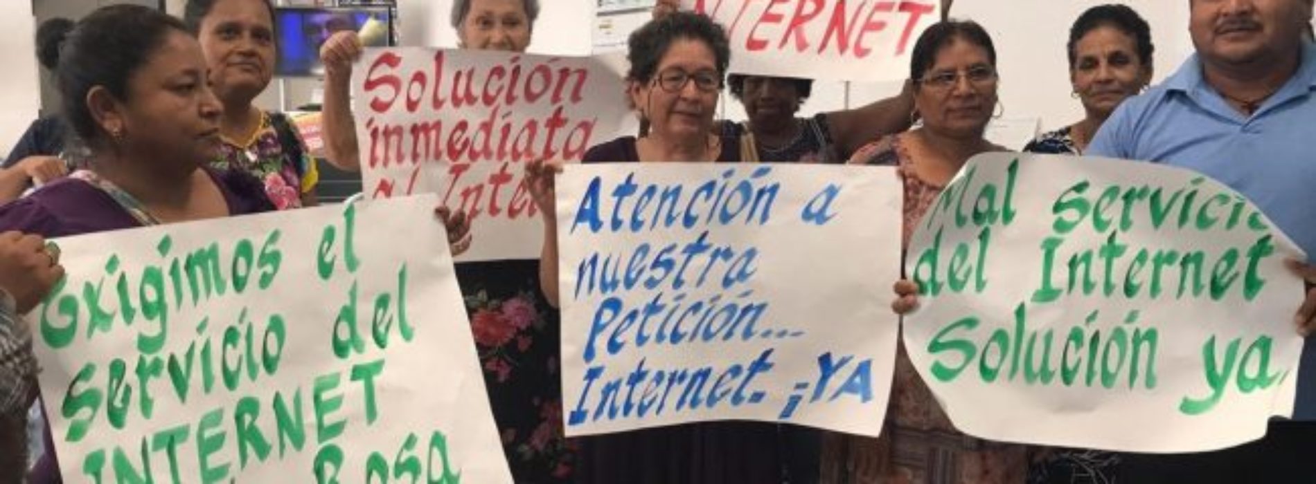 Costeños exigen restablecimiento del servicio Telmex