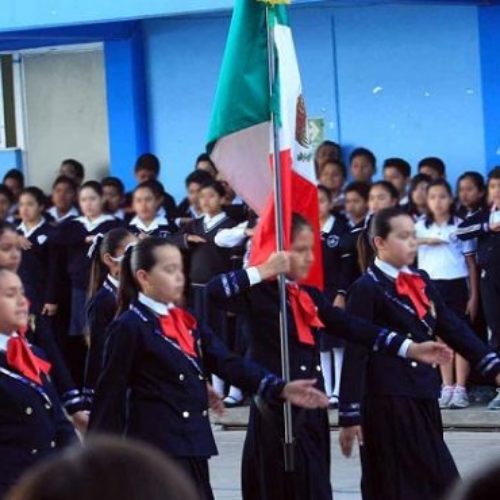 Honra IEEPO héroes nacionales de la Independencia de
México