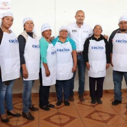 DIF Estatal Oaxaca entrega apoyos en el municipio de
Magdalena Yodocono de Porfirio Díaz