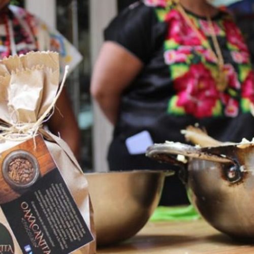 ¡Rifados! Usan chocolate para mejorar vida en mixteca
oaxaqueña