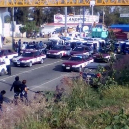 Transportistas piden destitución de Vera Salinas, el fondo
de su movilización