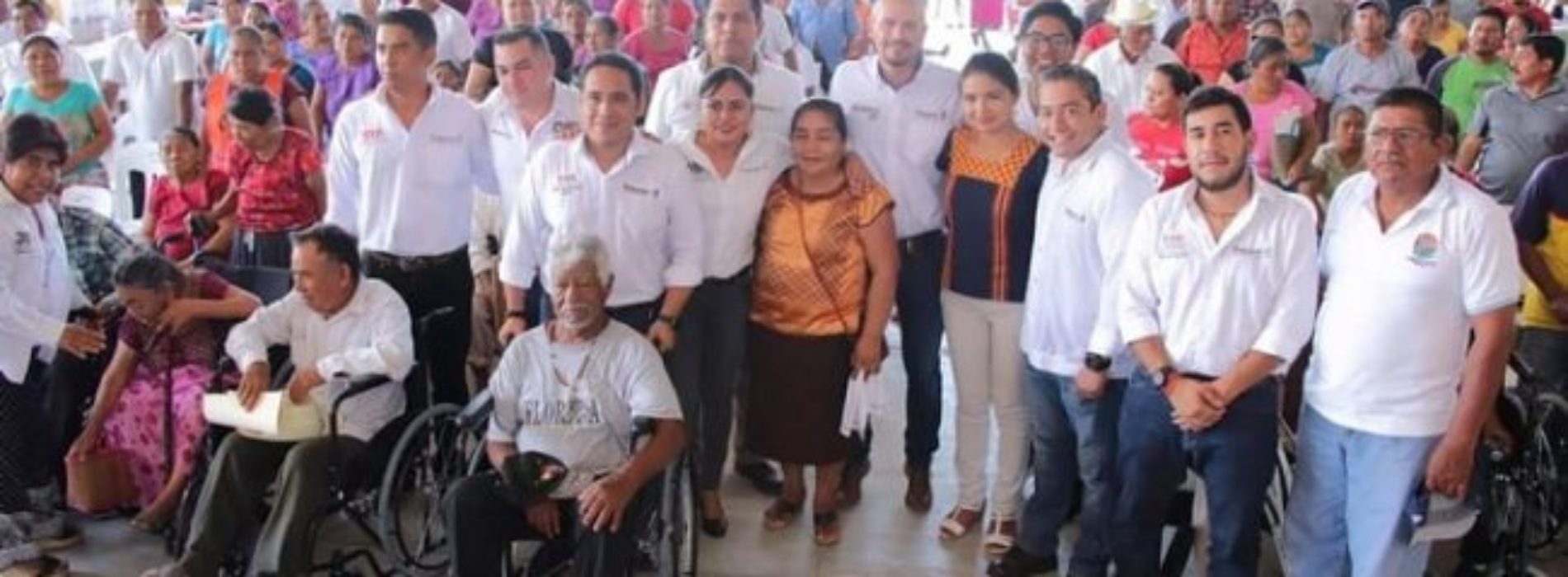 Gobierno del Estado de Oaxaca acerca el Programa «Juntos» al
municipio de San Dionisio del Mar
