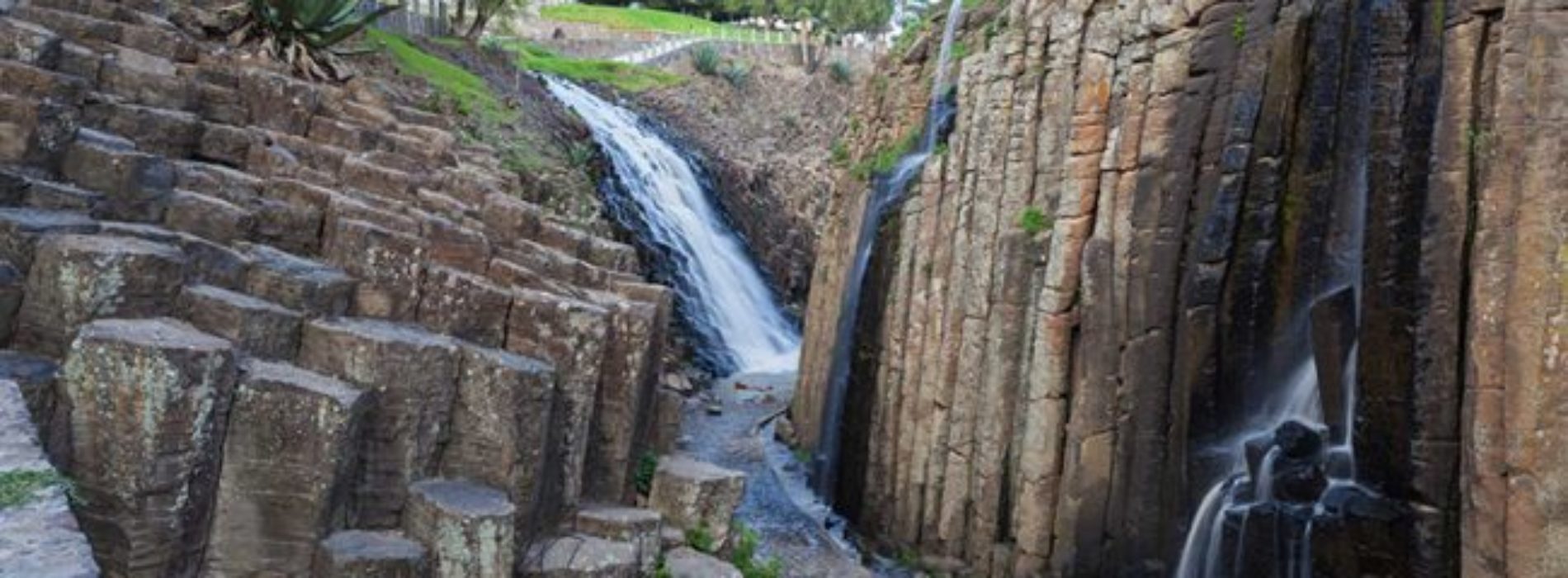 UNAM publica Guía del Geoparque de la Comarca Minera de
Hidalgo y la Mixteca Alta de Oaxaca