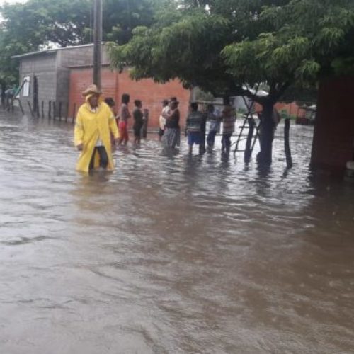 Suspende IEEPO clases en 92 municipios de Oaxaca por
lluvias
