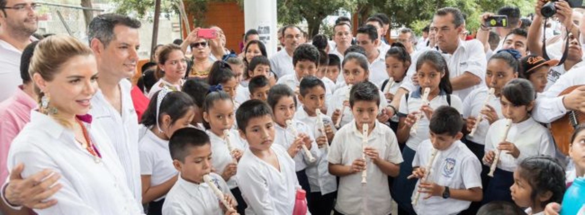 Fortalece Gobierno de Oaxaca sector educativo, agropecuario,
mujeres y juventud