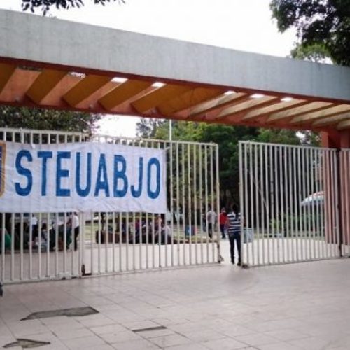 A dos días de estallar su posible huelga, Steuabjo realiza
paro de 12 horas en la Uabjo
