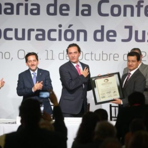 Reconocen fiscales y procuradores labor de Alberto Elías
Beltrán al frente de la CNPJ