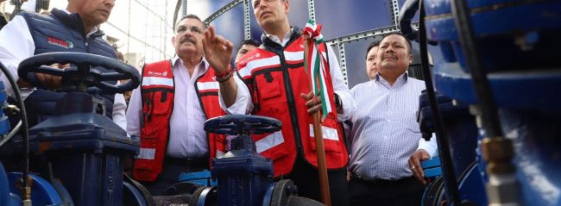 Garantiza Alejandro Murat suministro de agua en el municipio
capitalino