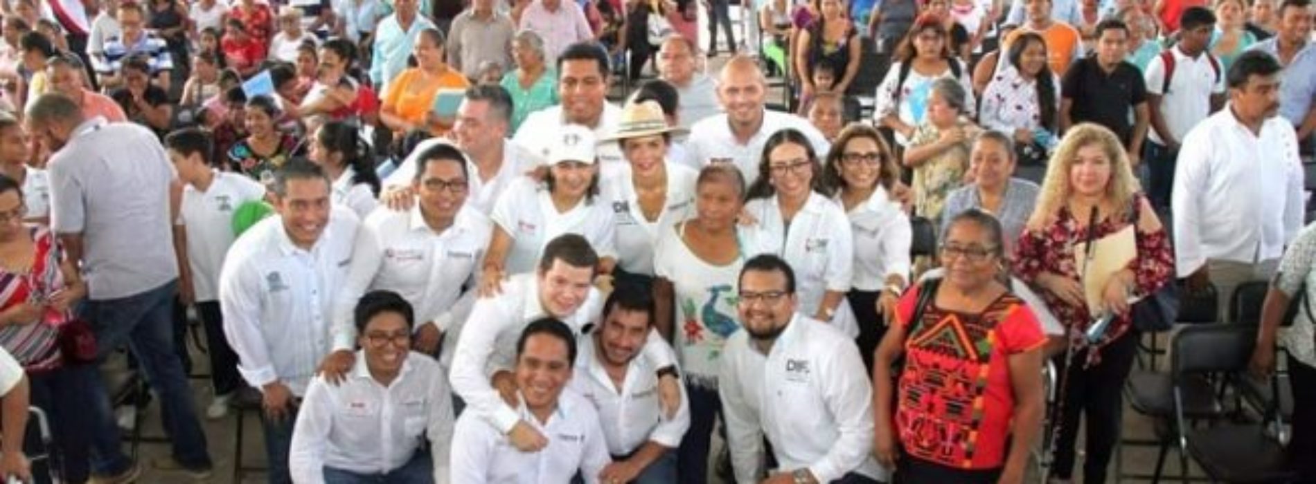 Ivette Morán de Murat encabeza el Programa «Juntos» en San
Juan Bautista Tuxtepec