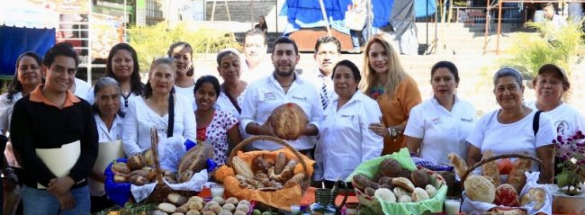 Brindó Icapet cursos de elaboración de productos alusivos al
Día de Muertos