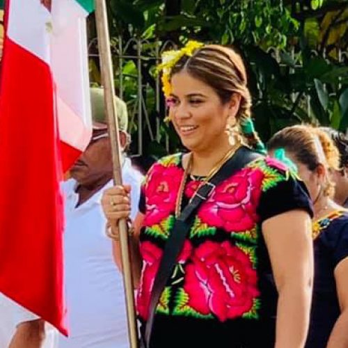 Disfrutan familias de Jalapa del Marqués de desfile por Independencia de México