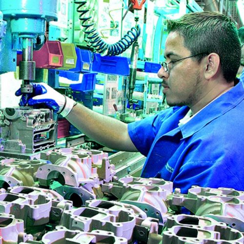 Producción industrial en México disminuye a ritmo récord: IHS Markit