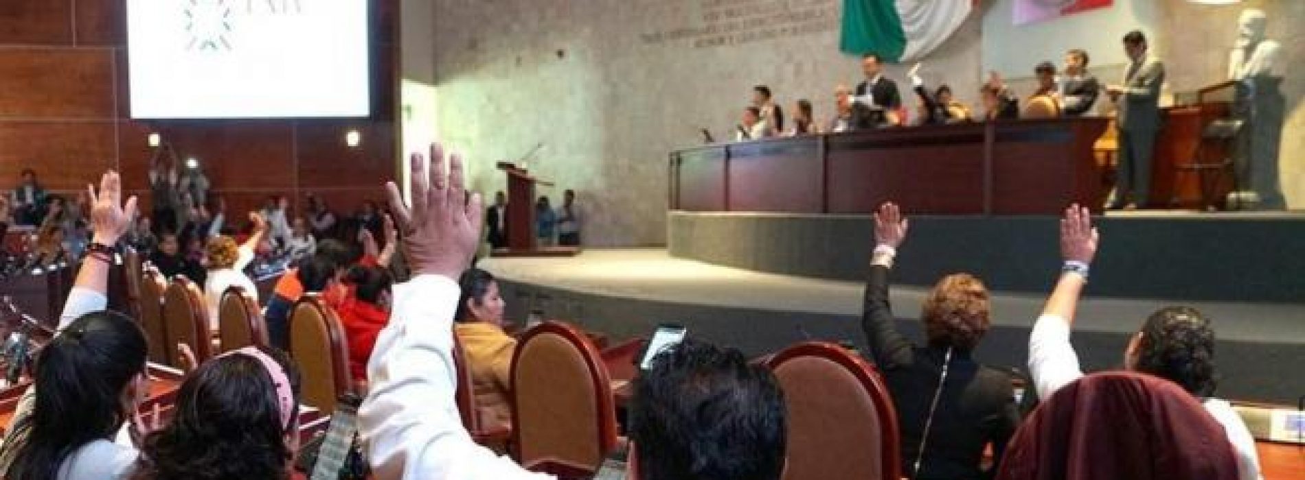 Morena y PES aprueban préstamo por 3.5 mmdp para Oaxaca