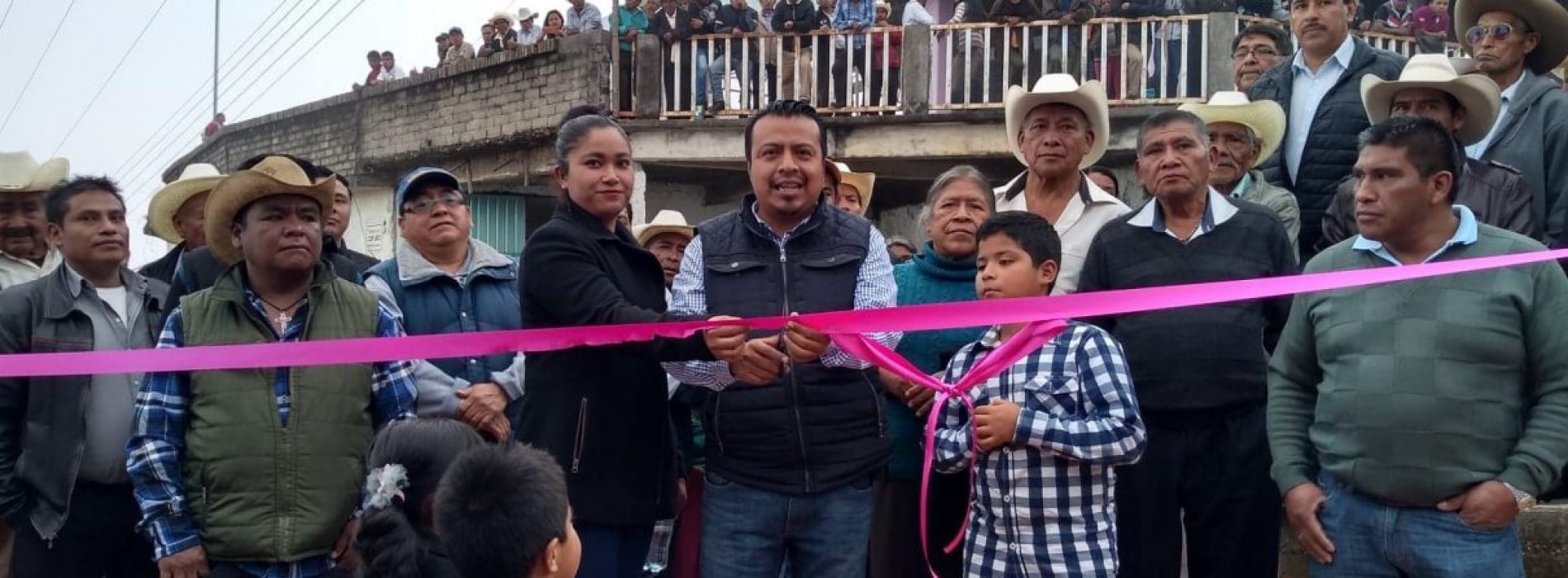 Inauguran obras de alto impacto en San Miguel Huautepec