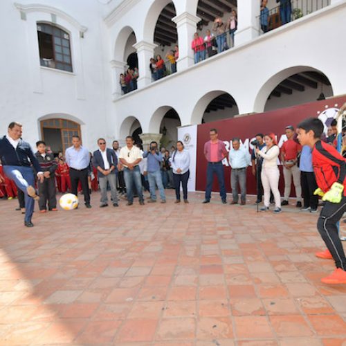 Inaugura Oswaldo García torneo infantil de futbol «Copa Ciudad de Oaxaca 2019»