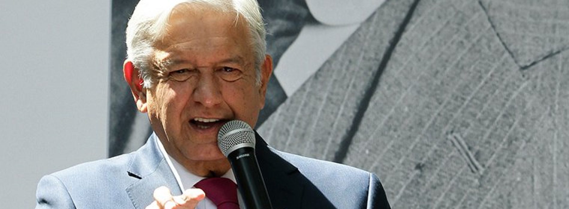 AMLO anuncia primera licitación del Tren Maya para enero de 2020