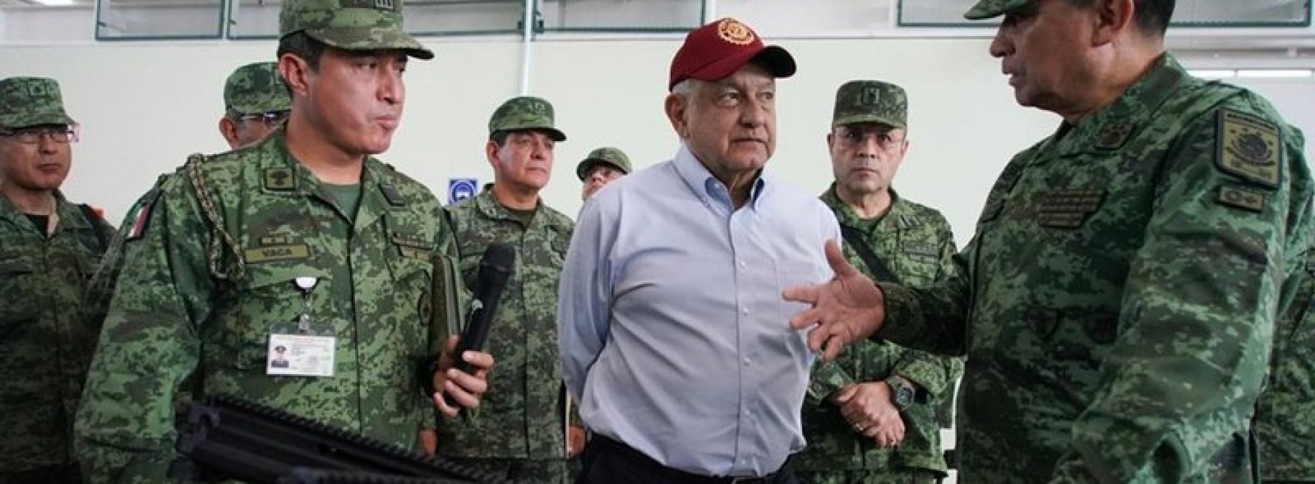 AMLO reconoce que Ejército y Marina respaldan sus decisiones