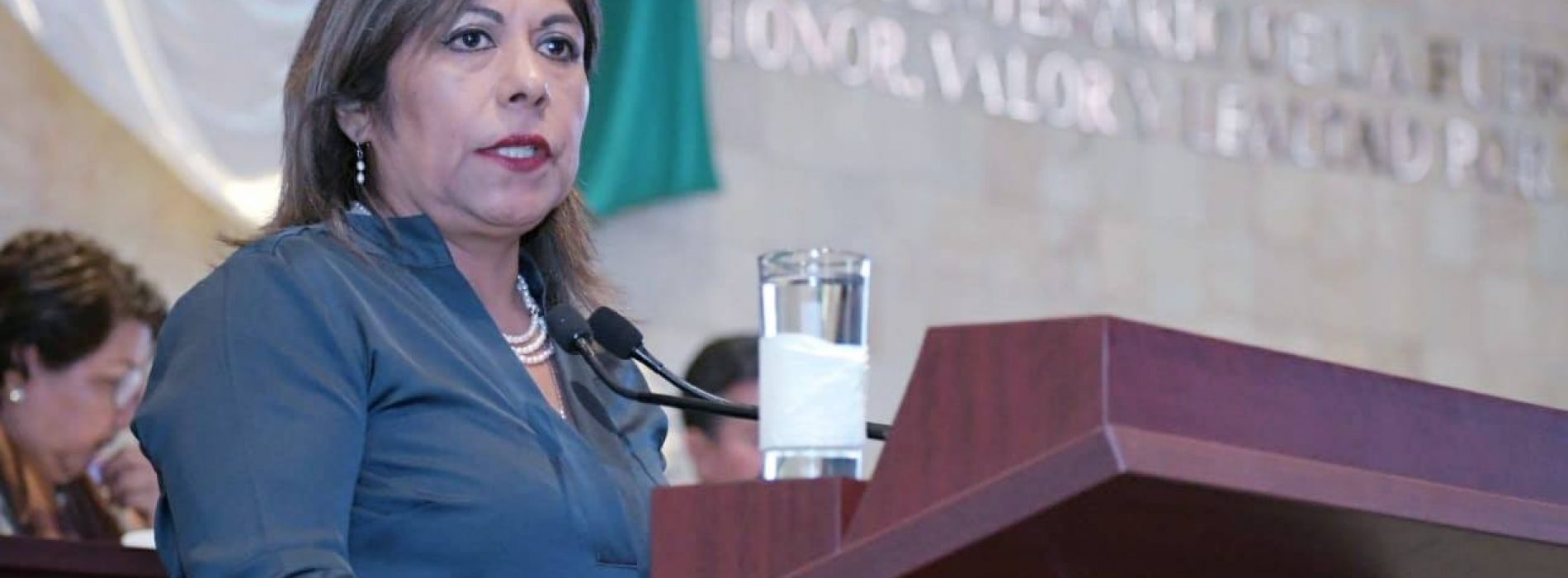 Pide Hilda Luis evitar trámites y cobros fuera de la ley en el Registro Civil