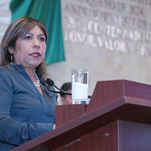 Pide Hilda Luis evitar trámites y cobros fuera de la ley en el Registro Civil