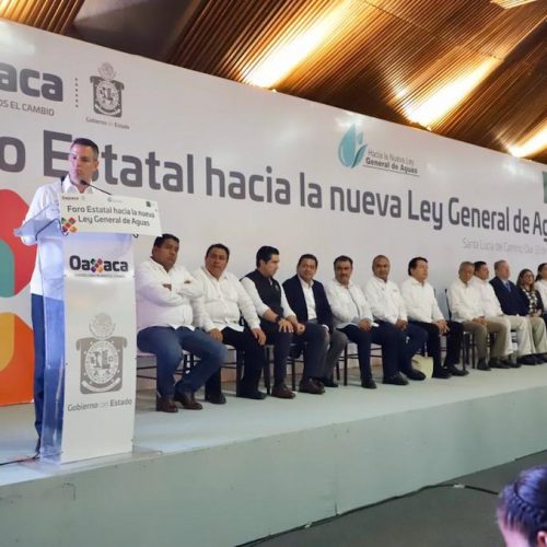 Denuncia el gobernador Alejandro Murat «huachicol de agua en la capital»