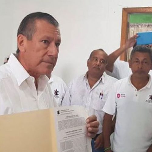 Exigen cuentas al presidente municipal de Matías Romero, Alfredo Juárez