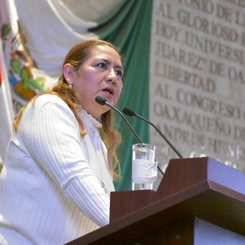 María de Jesús Mendoza Sánchez cuestiona y exhibe a titulares de SEFIN y SEPIA.