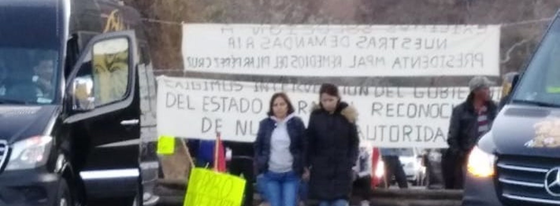 Habitantes de San Andrés Dinicuiti bloquean tramo de Huajuápan a Oaxaca