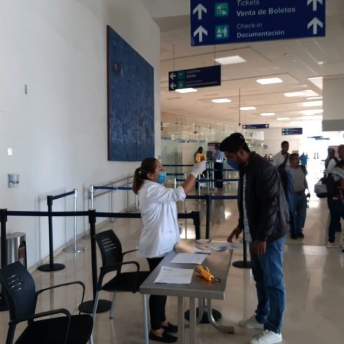 Aeropuerto Internacional de Oaxaca refuerza los filtros para prevenir y detectar la propagación del COVID-19