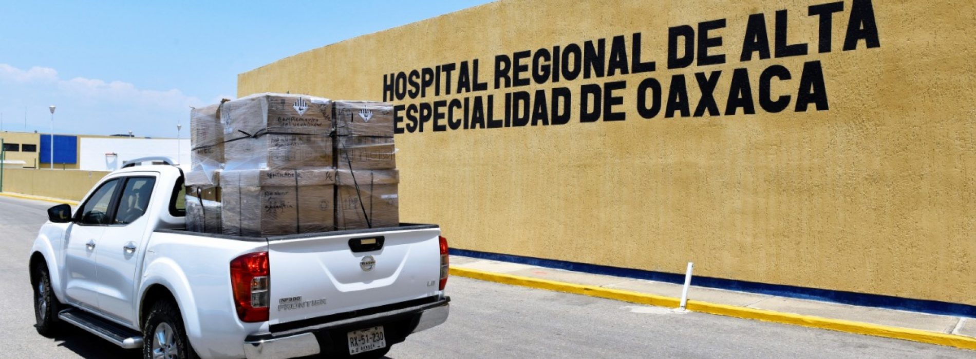 Entrega Gobierno de Oaxaca al HRAEO equipo médico para atender pacientes COVID-19