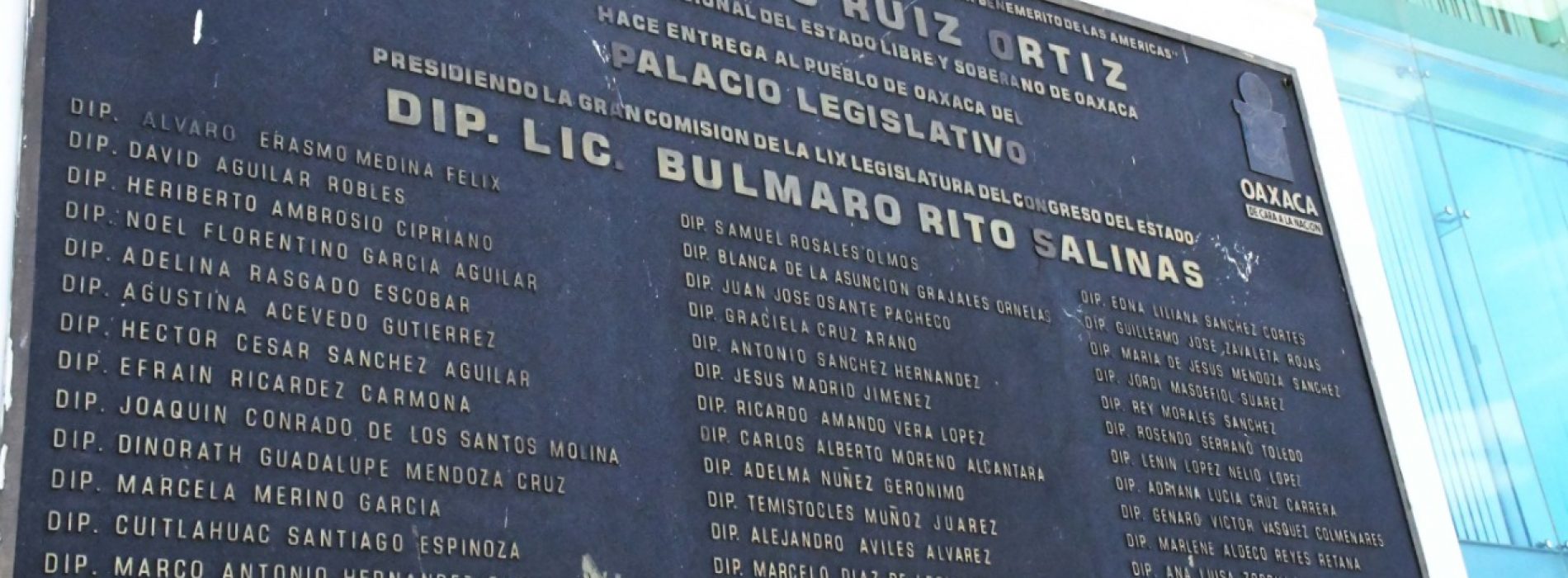 Retirarán en el Congreso Local placas con nombres de responsables de violaciones a DD HH en 2006