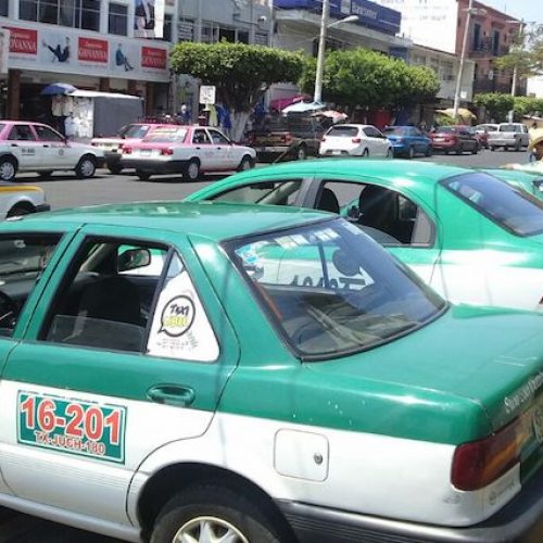 Taxistas de Juchitán aseguran que, de lanzarse como candidata a Gobernadora, tendrá el respaldo del gremio