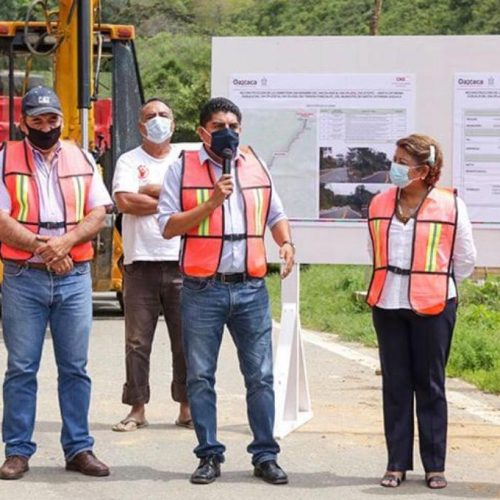 Gobierno del Estado inicia siete importantes obras carreteras en la Costa y Sierra Sur con inversión de 177.82 mdp