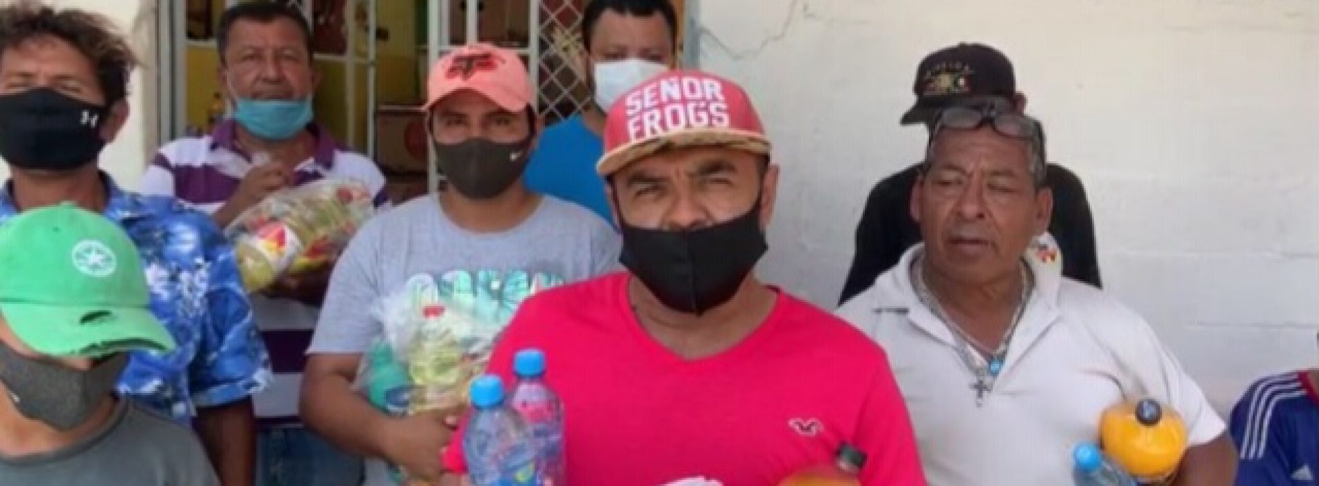 Entrega diputada Aurora López Acevedo apoyo para buzos de Salina Cruz