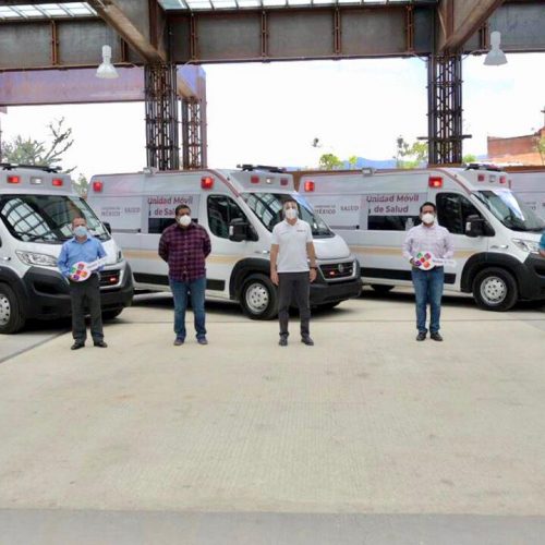 Con entrega de ambulancias, Alejandro Murat fortalece los servicios de salud  de la Cuenca y Sierra Sur